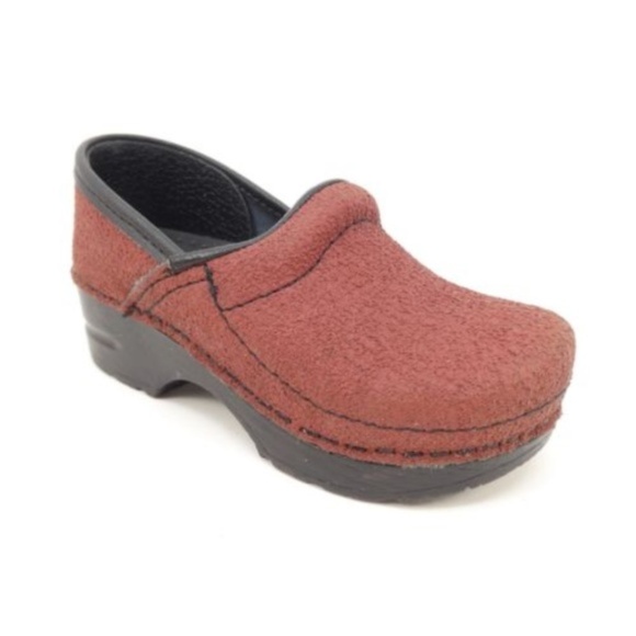 Dansko Other - Dansko Red Brown Textured Leather Girls Clogs